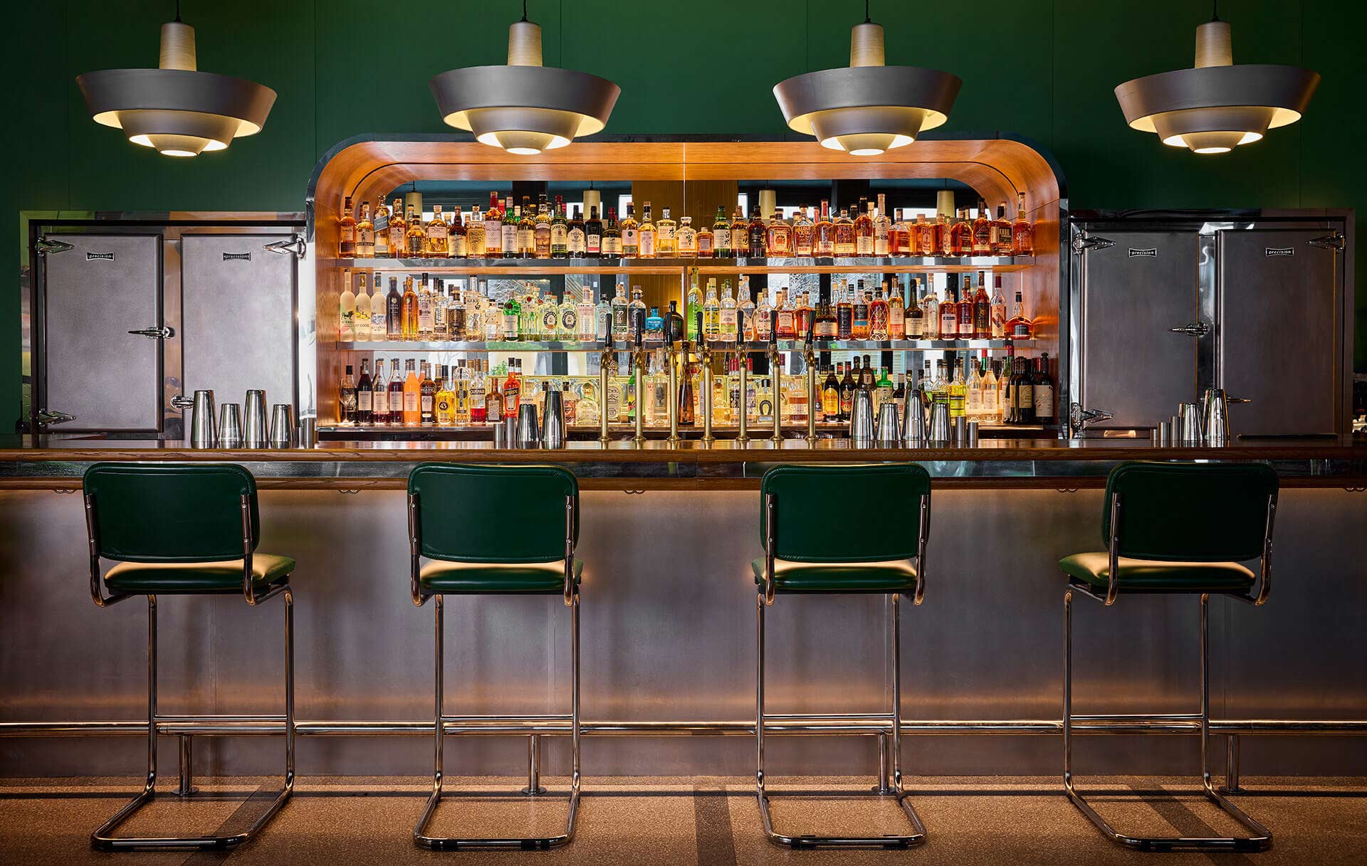 Motorino BAR interior