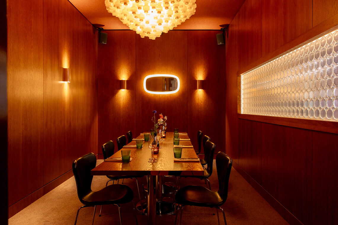 Motorino Restaurant interior