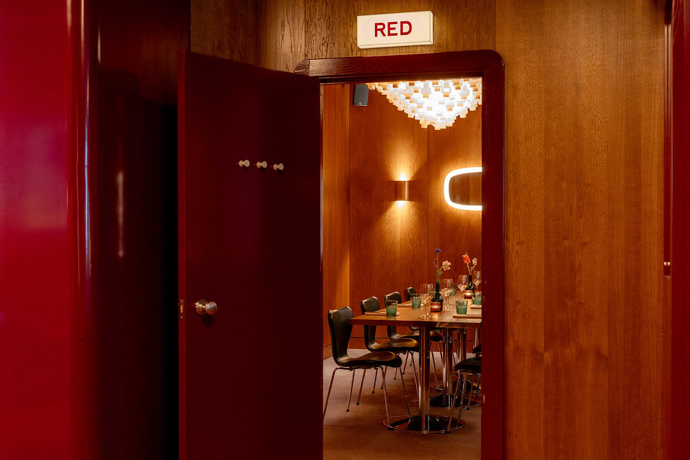Motorino Restaurant interior